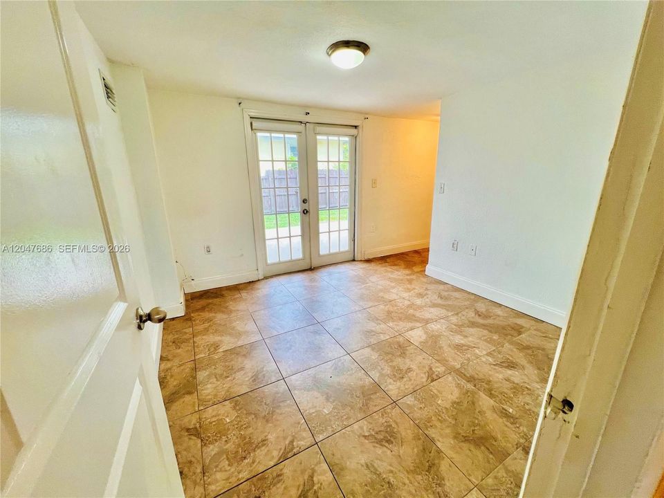 For Rent: $3,700 (4 beds, 2 baths, 2182 Square Feet)