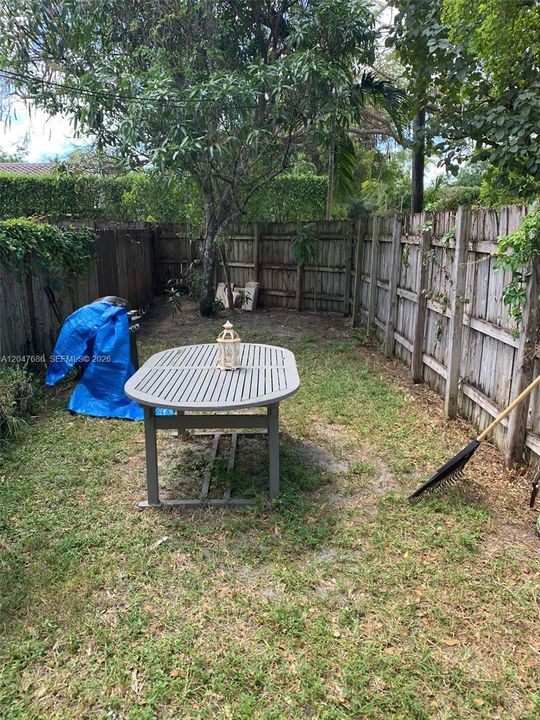 For Rent: $3,700 (4 beds, 2 baths, 2182 Square Feet)