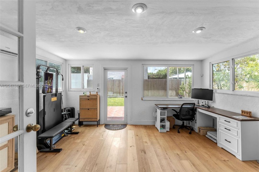 En Venta: $1,500,000 (3 camas, 3 baños, 2255 Pies cuadrados)