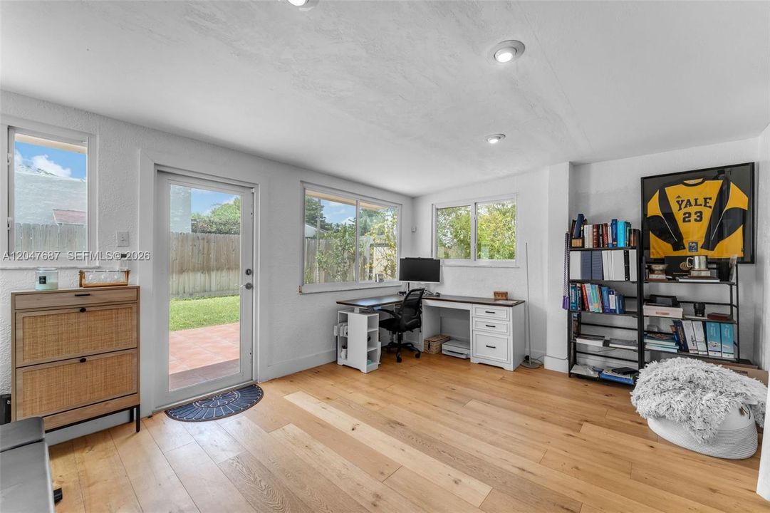 En Venta: $1,500,000 (3 camas, 3 baños, 2255 Pies cuadrados)