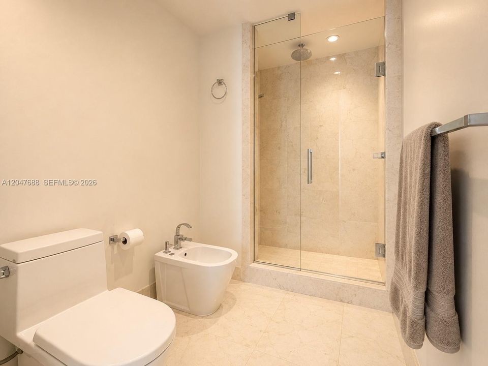 For Rent: $7,500 (1 beds, 2 baths, 1161 Square Feet)