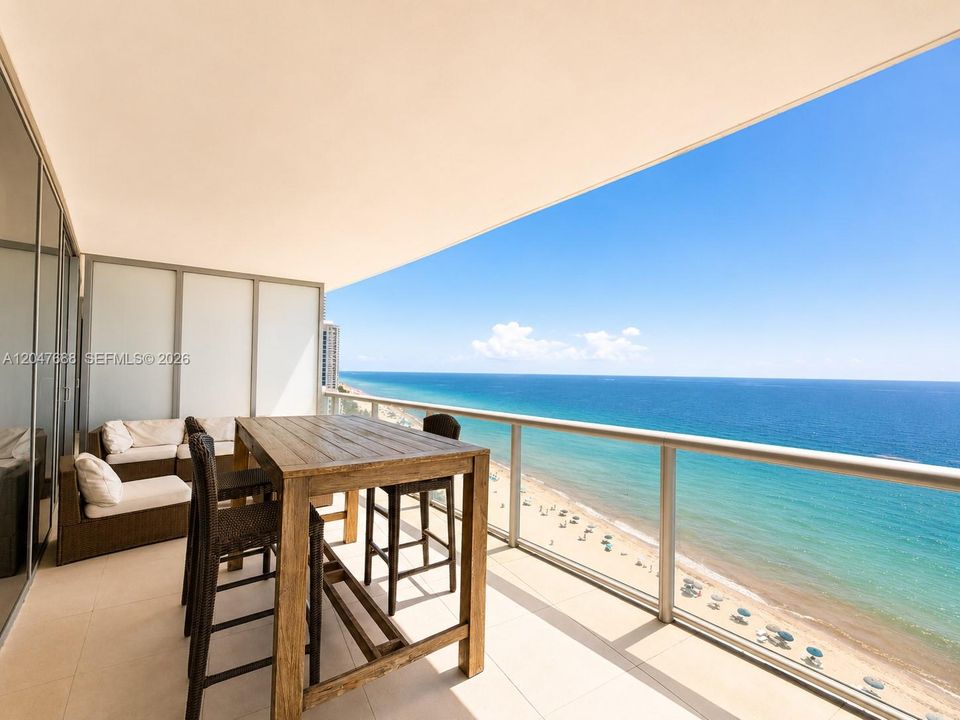 For Rent: $7,500 (1 beds, 2 baths, 1161 Square Feet)