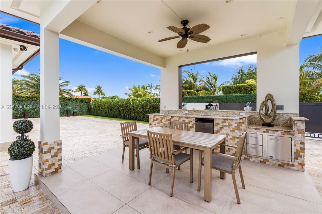 For Sale: $1,580,000 (4 beds, 4 baths, 2325 Square Feet)