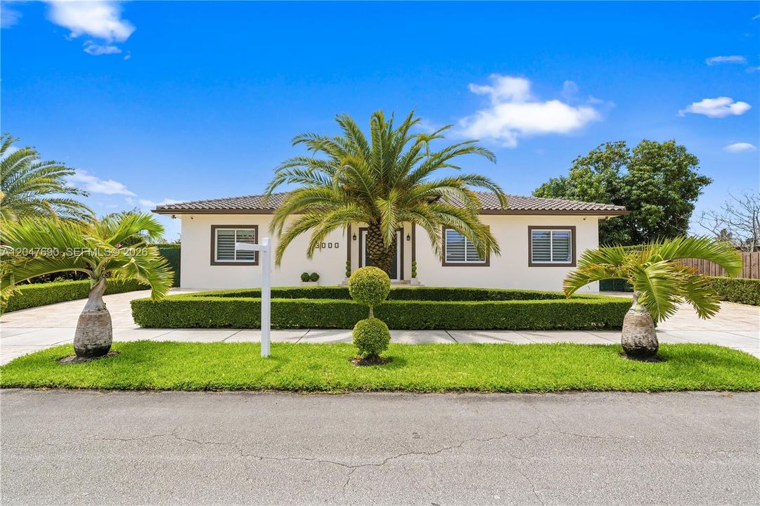 For Sale: $1,580,000 (4 beds, 4 baths, 2325 Square Feet)