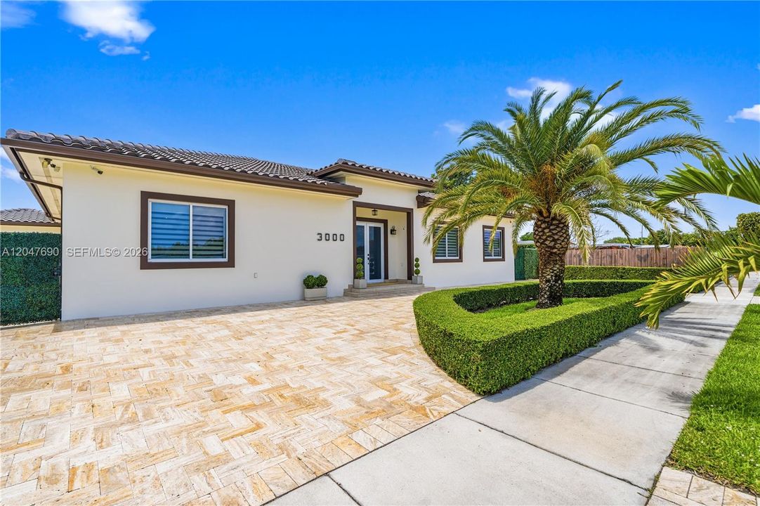 For Sale: $1,580,000 (4 beds, 4 baths, 2325 Square Feet)