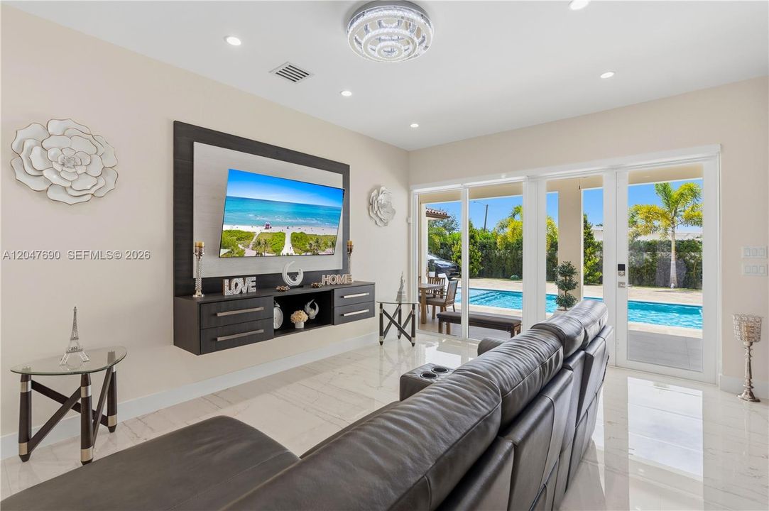 For Sale: $1,580,000 (4 beds, 4 baths, 2325 Square Feet)