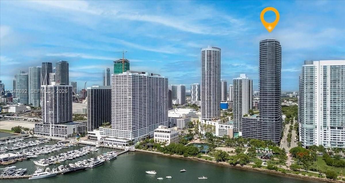 待售: $625,000 (1 贝兹, 2 浴室, 979 平方英尺)