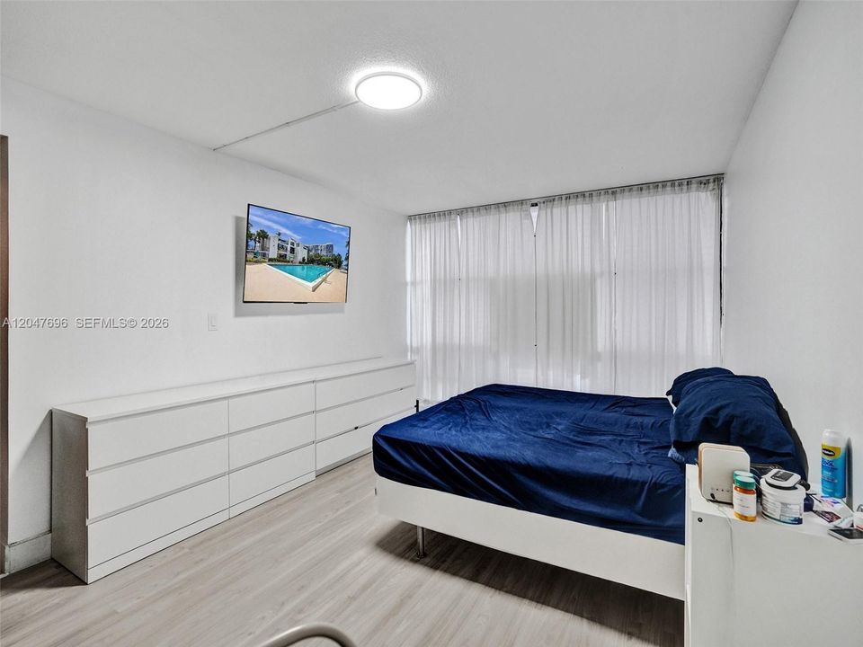 На продажу: $335,000 (3 спален, 2 ванн, 1430 Квадратных фут)