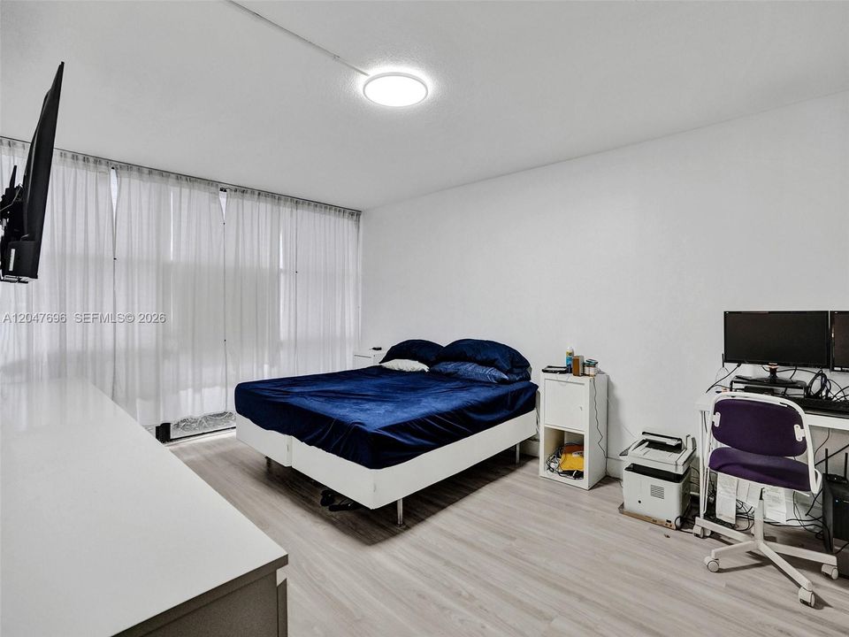 На продажу: $335,000 (3 спален, 2 ванн, 1430 Квадратных фут)