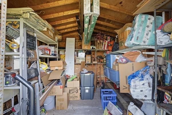 En Renta: $4,600 (5 camas, 2 baños, 1964 Pies cuadrados)