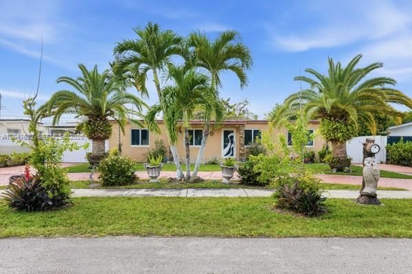 En Renta: $4,600 (5 camas, 2 baños, 1964 Pies cuadrados)