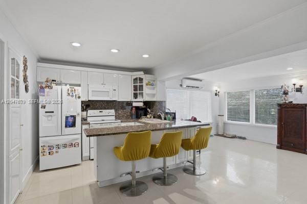 En Renta: $4,600 (5 camas, 2 baños, 1964 Pies cuadrados)