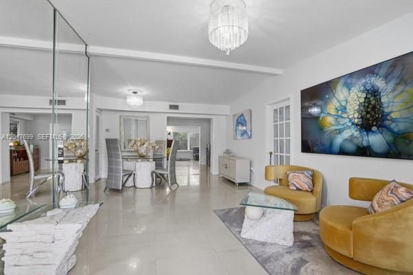 En Renta: $4,600 (5 camas, 2 baños, 1964 Pies cuadrados)