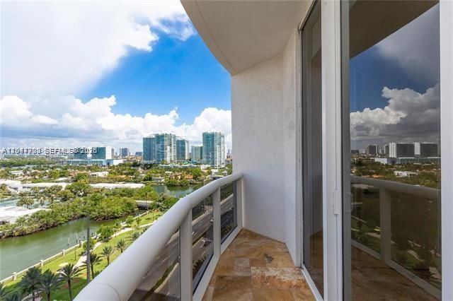For Rent: $8,700 (2 beds, 3 baths, 2327 Square Feet)