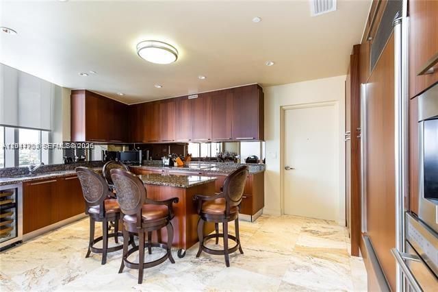For Rent: $8,700 (2 beds, 3 baths, 2327 Square Feet)