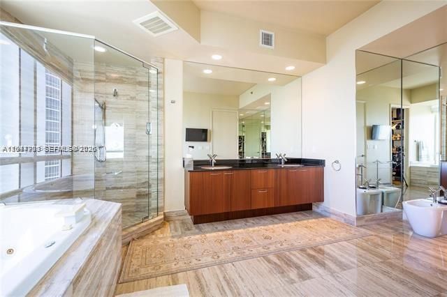 For Rent: $8,700 (2 beds, 3 baths, 2327 Square Feet)