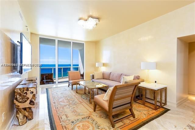 For Rent: $8,700 (2 beds, 3 baths, 2327 Square Feet)