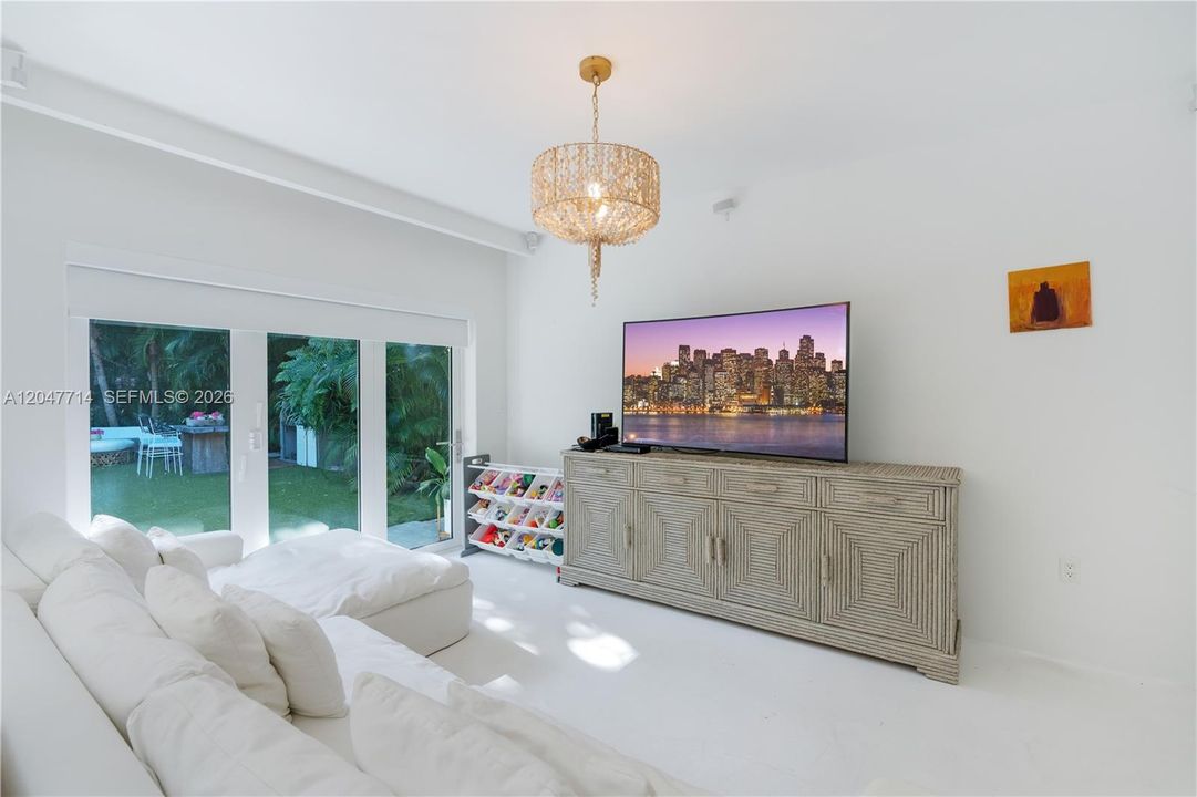 En Venta: $6,490,000 (5 camas, 5 baños, 3202 Pies cuadrados)