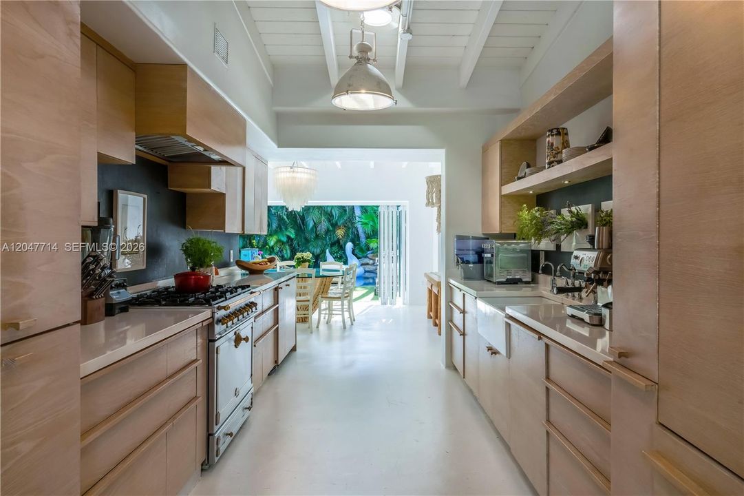 En Venta: $6,490,000 (5 camas, 5 baños, 3202 Pies cuadrados)