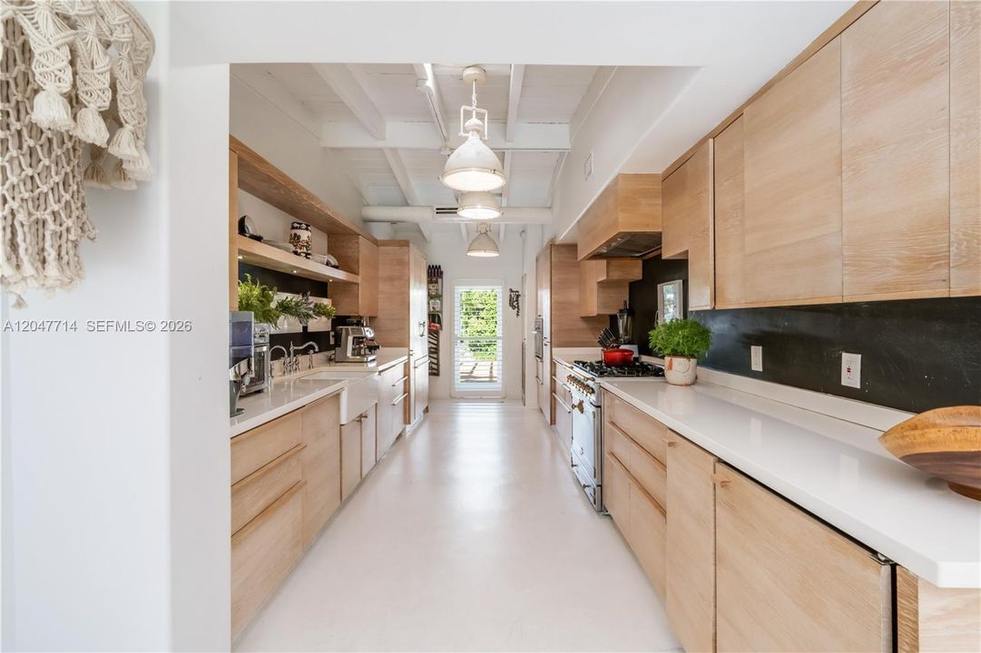 En Venta: $6,490,000 (5 camas, 5 baños, 3202 Pies cuadrados)