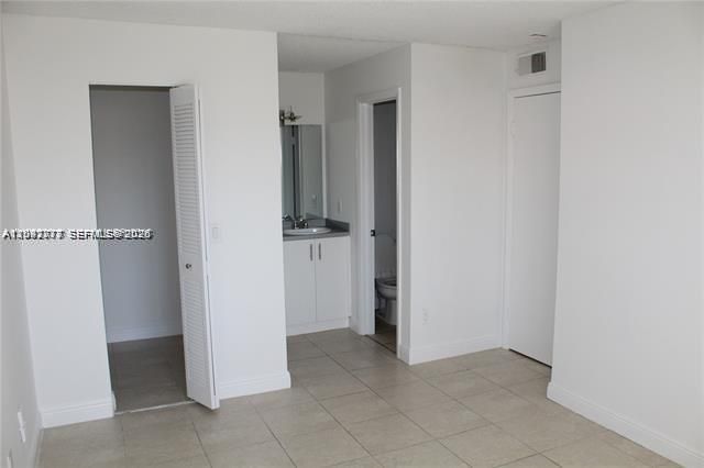 В аренду: $1,590 (2 спален, 1 ванн, 903 Квадратных фут)