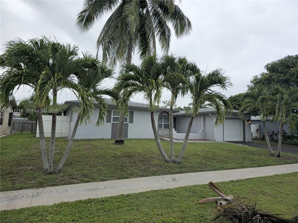 For Sale: $574,900 (4 beds, 2 baths, 2256 Square Feet)