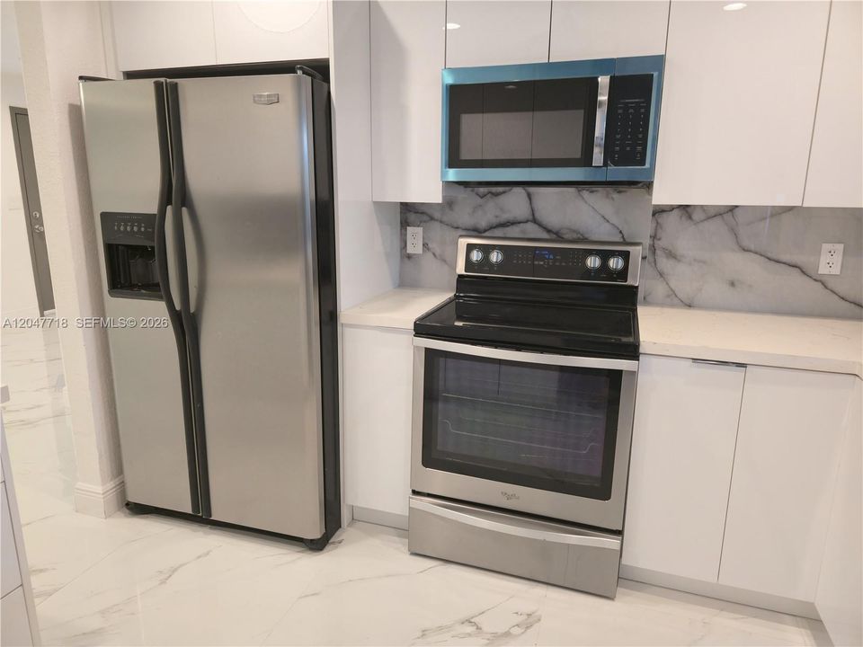 For Sale: $574,900 (4 beds, 2 baths, 2256 Square Feet)