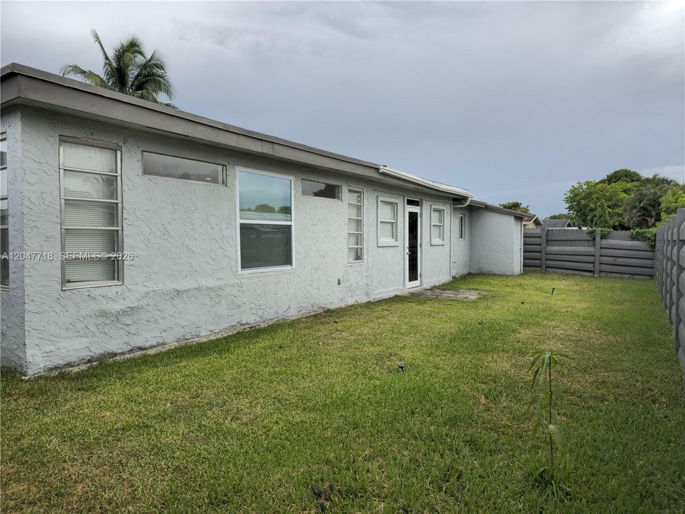 For Sale: $574,900 (4 beds, 2 baths, 2256 Square Feet)