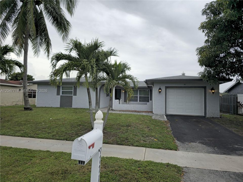 For Sale: $574,900 (4 beds, 2 baths, 2256 Square Feet)