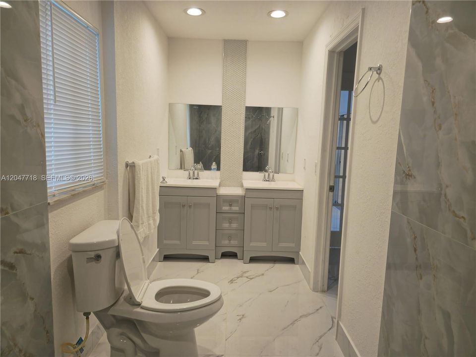 For Sale: $574,900 (4 beds, 2 baths, 2256 Square Feet)