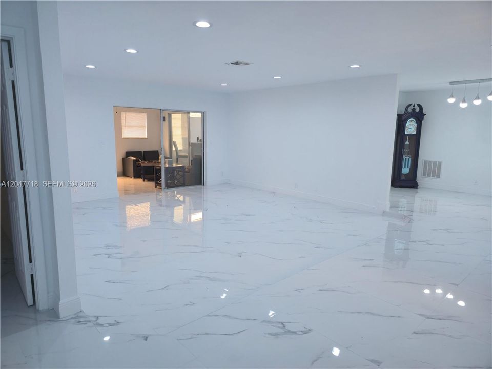 For Sale: $574,900 (4 beds, 2 baths, 2256 Square Feet)