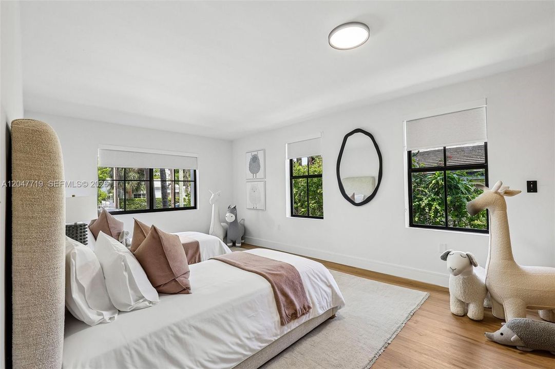 En Venta: $2,590,000 (6 camas, 5 baños, 3405 Pies cuadrados)