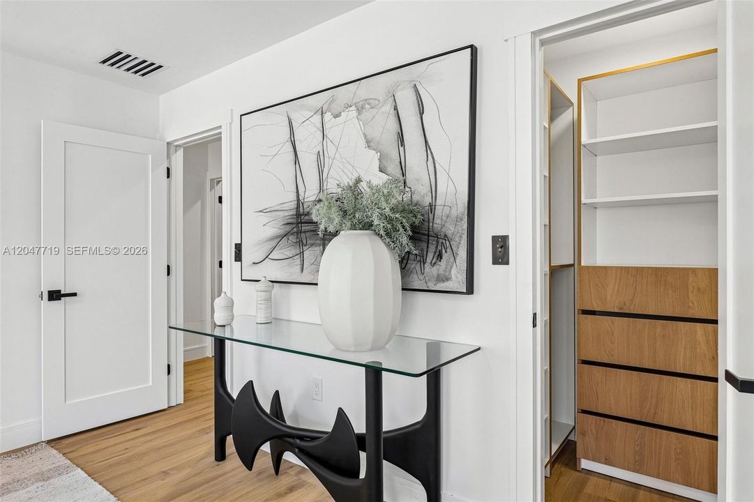 En Venta: $2,590,000 (6 camas, 5 baños, 3405 Pies cuadrados)