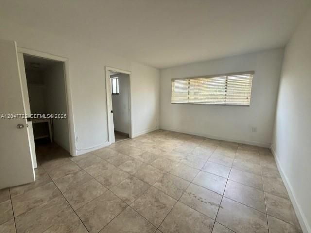 For Rent: $2,500 (3 beds, 2 baths, 1040 Square Feet)