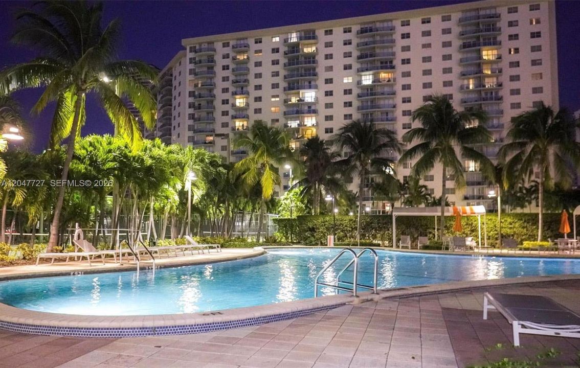 En Venta: $435,000 (2 camas, 2 baños, 1505 Pies cuadrados)