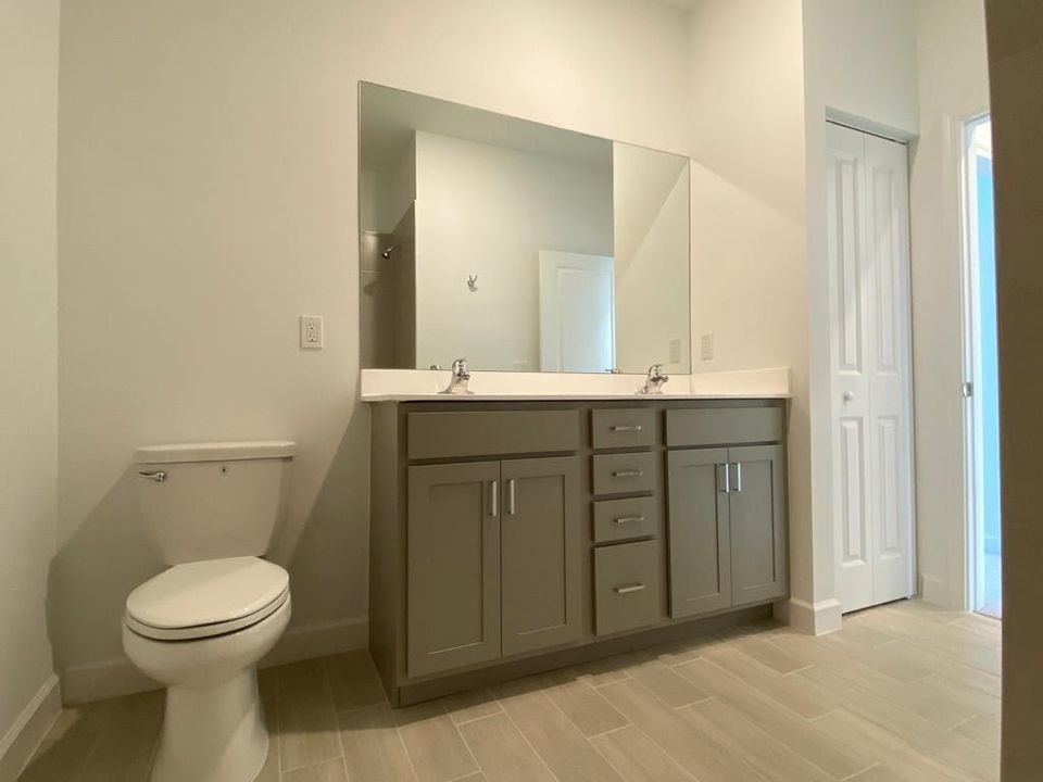 BATH 2/3 BEDROOM