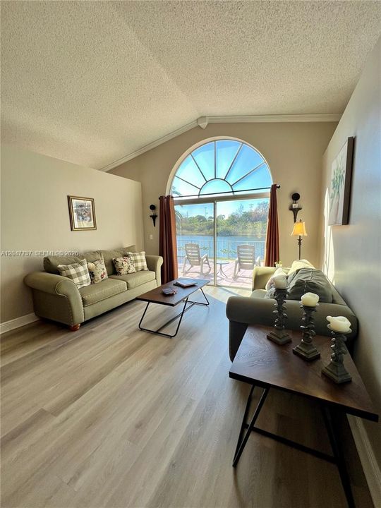 For Sale: $678,000 (3 beds, 2 baths, 1815 Square Feet)