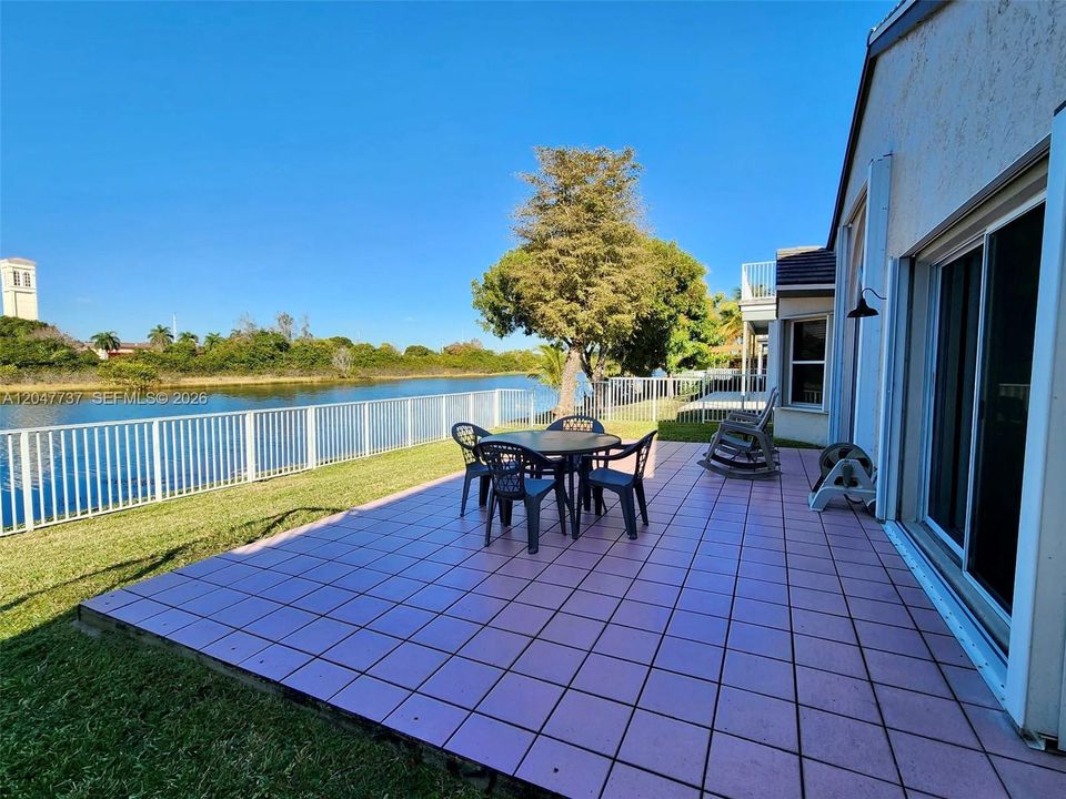 For Sale: $678,000 (3 beds, 2 baths, 1815 Square Feet)