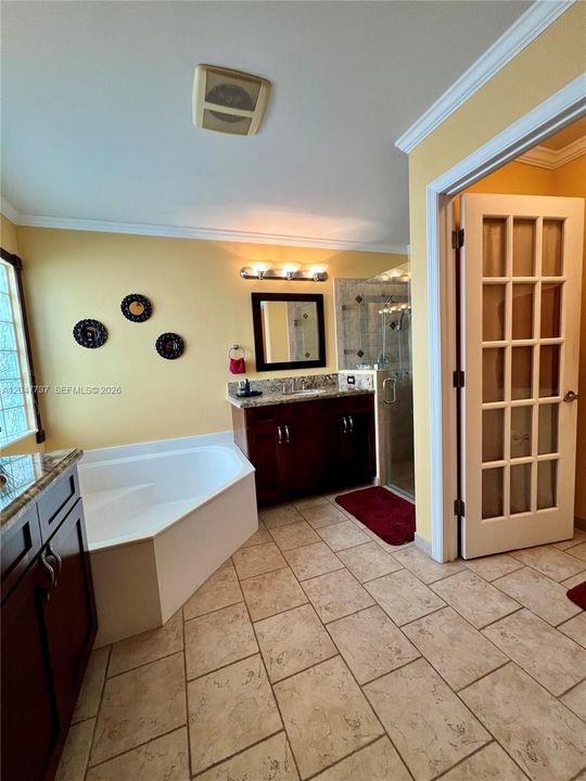 For Sale: $678,000 (3 beds, 2 baths, 1815 Square Feet)