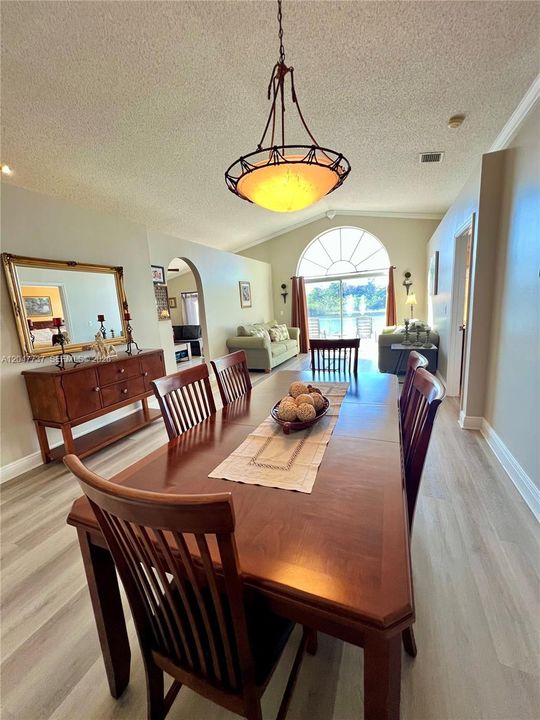 For Sale: $678,000 (3 beds, 2 baths, 1815 Square Feet)