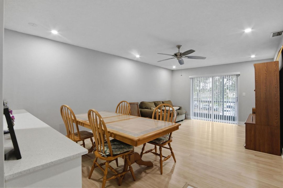 4110 NW 88th Ave_003