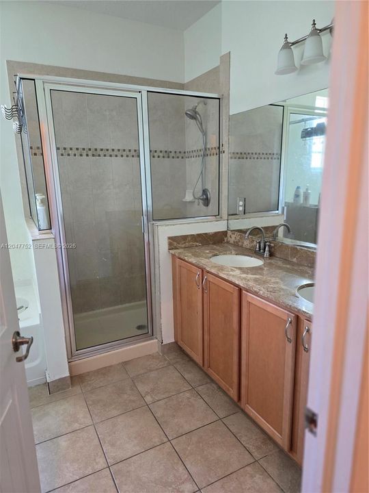 En Venta: $484,900 (3 camas, 2 baños, 2036 Pies cuadrados)
