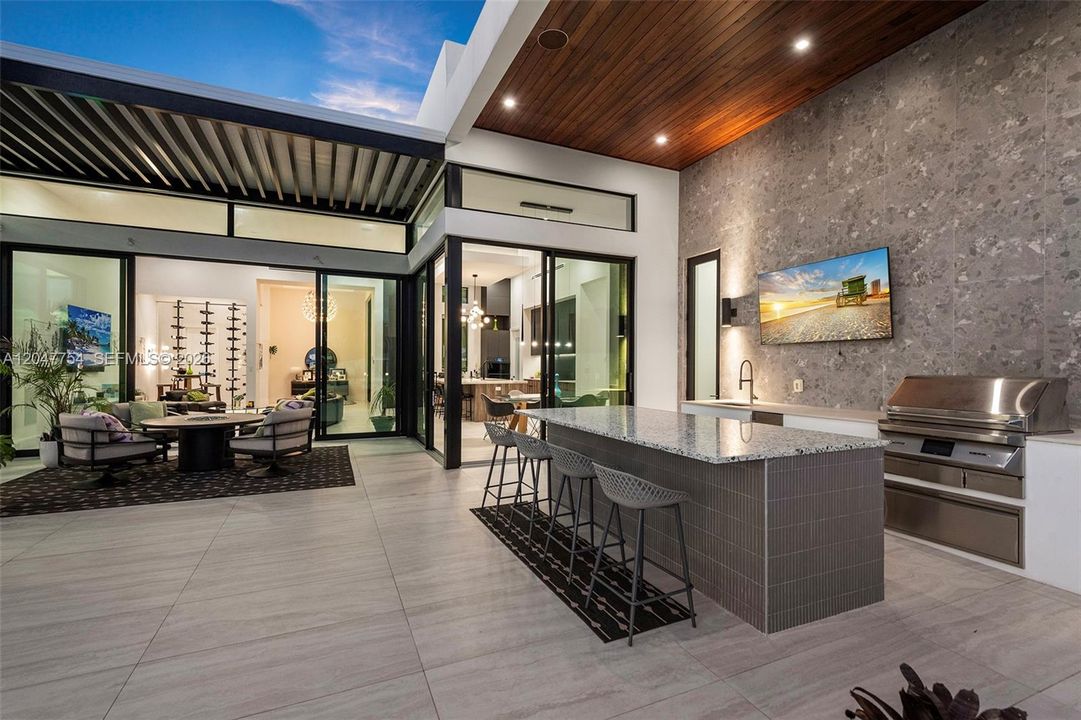 Active With Contract: $6,950,000 (3 beds, 4 baths, 3122 Square Feet)