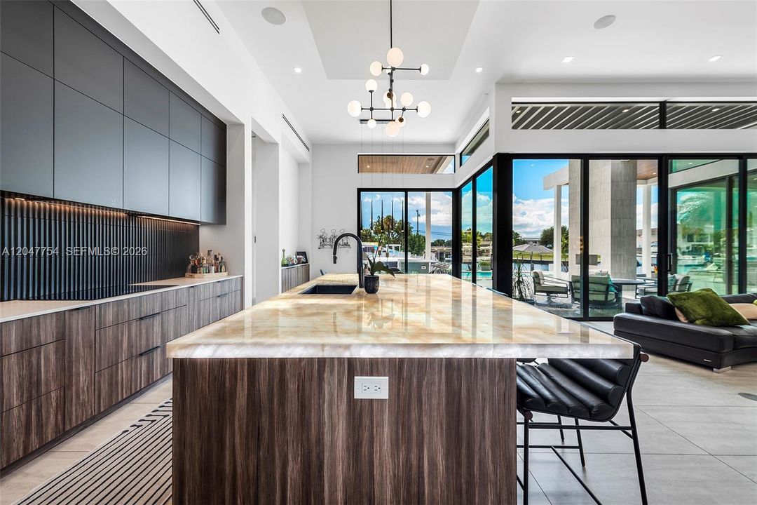 Active With Contract: $6,950,000 (3 beds, 4 baths, 3122 Square Feet)