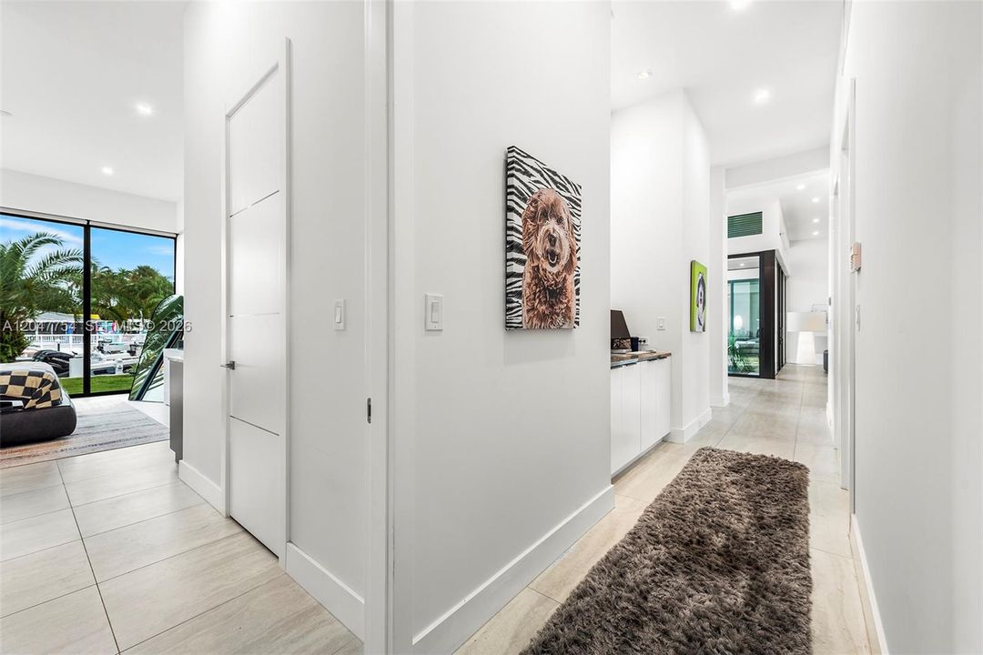 Active With Contract: $6,950,000 (3 beds, 4 baths, 3122 Square Feet)