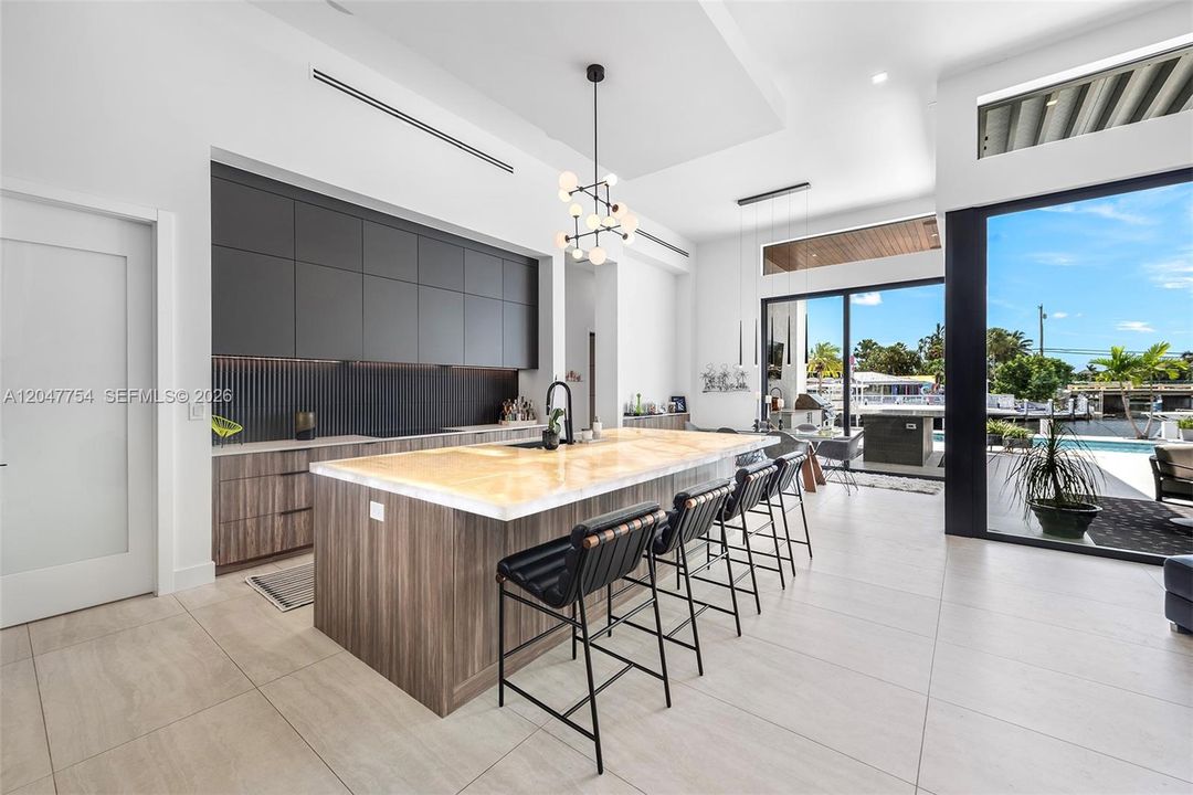 Active With Contract: $6,950,000 (3 beds, 4 baths, 3122 Square Feet)