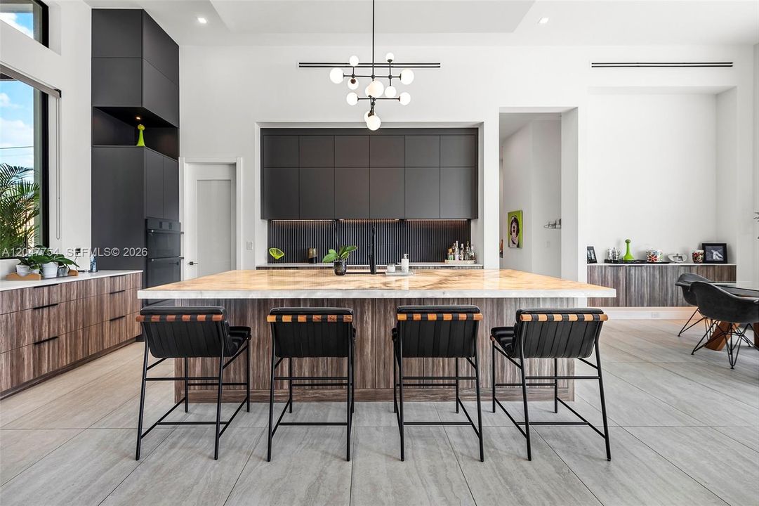 Active With Contract: $6,950,000 (3 beds, 4 baths, 3122 Square Feet)