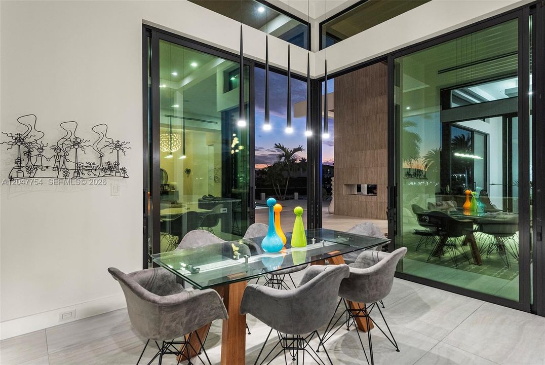 Active With Contract: $6,950,000 (3 beds, 4 baths, 3122 Square Feet)