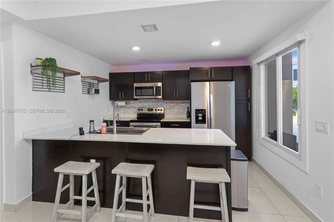For Sale: $389,999 (4 beds, 3 baths, 1434 Square Feet)