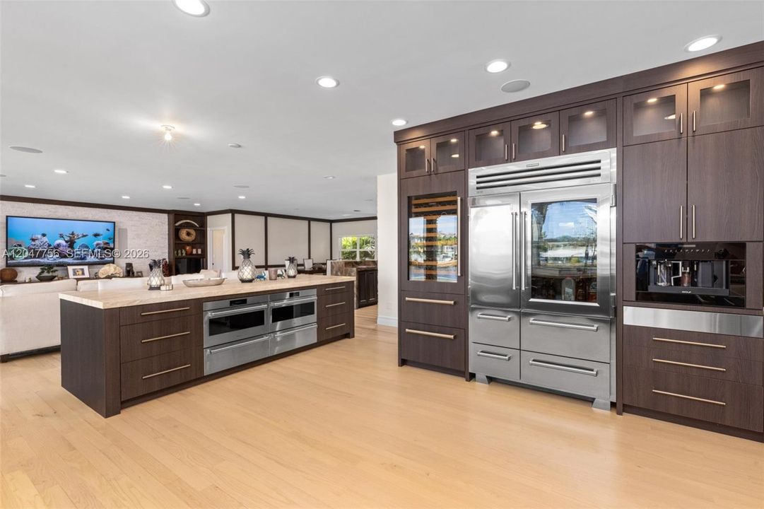 En Venta: $4,499,000 (3 camas, 4 baños, 3315 Pies cuadrados)